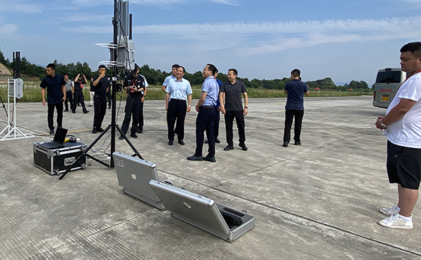 靈信科技參加某特勤局組織的反無(wú)人機(jī)蜂群防空比測(cè)取得優(yōu)異成績(jī)
